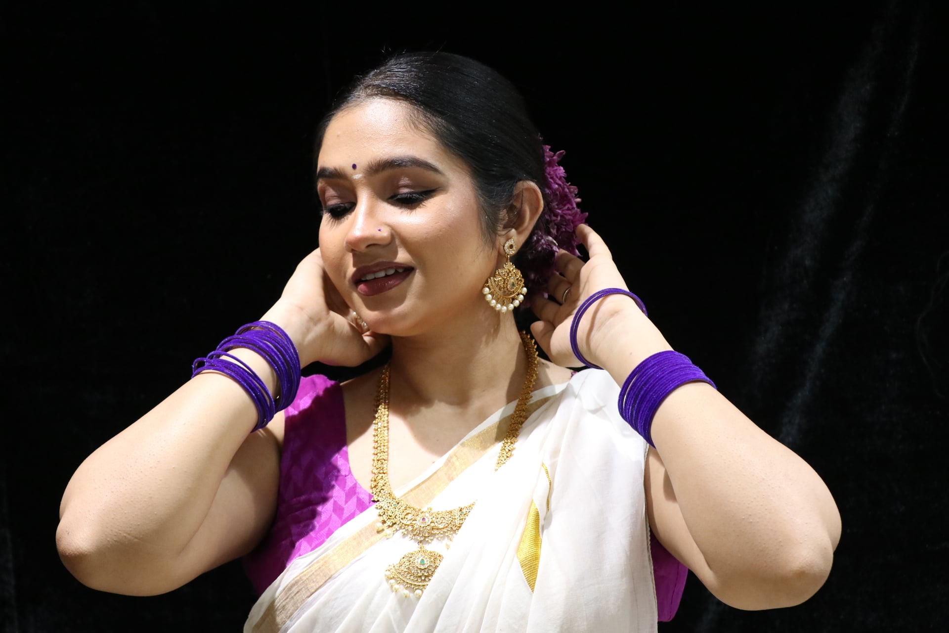 Classical Hair & Mogra Flower Poise